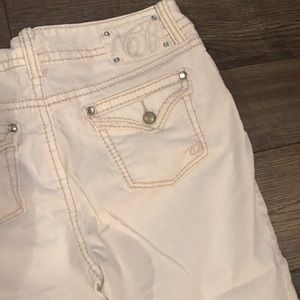 Code Bleu cream jeweled Capri jeans